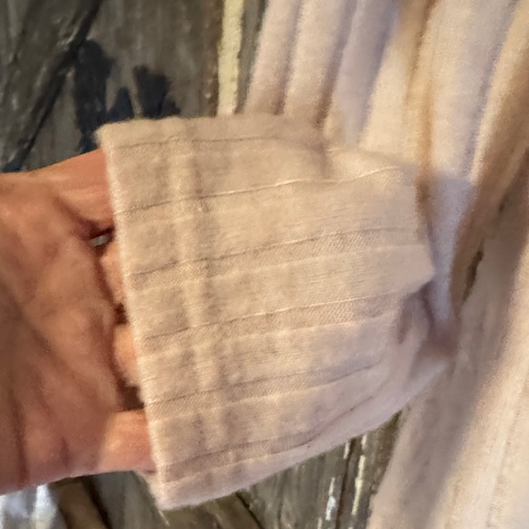 Elegant Beige Long Sleeve Women's Top - Picture 6 of 8